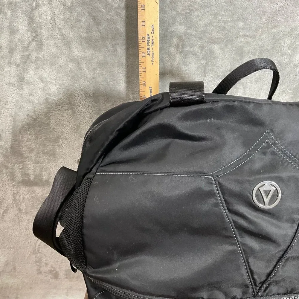 Lululemon Ivivva Weekend Explorer Duffel Bag Multiple zip Pockets Travel